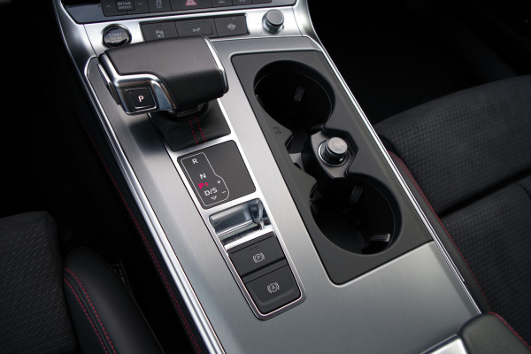 Audi A6 Avant 55 TFSI e Quattro Pro Line S-Line Competition 367 PK PHEV, Panoramadak, Trekhaak, Matrix LED, 360 Camera