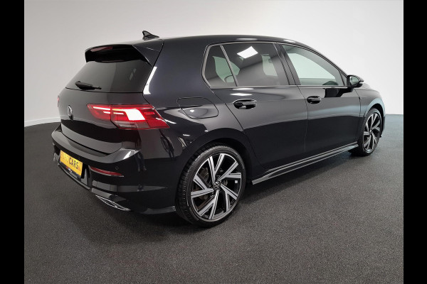Volkswagen Golf 1.5 eTSI 150pk DSG R-Line | DEMO ! | Climate Control | Camera | Parkeer sensoren | Led+IQ light | 18"Lichtmetalen Velgen | Trekhaak | Winter pakket | Digitale Cockpit