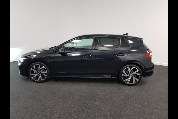Volkswagen Golf 1.5 eTSI 150pk DSG R-Line | DEMO ! | Climate Control | Camera | Parkeer sensoren | Led+IQ light | 18"Lichtmetalen Velgen | Trekhaak | Winter pakket | Digitale Cockpit