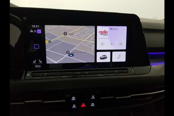 Volkswagen Golf 1.5 eTSI 150pk DSG R-Line | DEMO ! | Climate Control | Camera | Parkeer sensoren | Led+IQ light | 18"Lichtmetalen Velgen | Trekhaak | Winter pakket | Digitale Cockpit