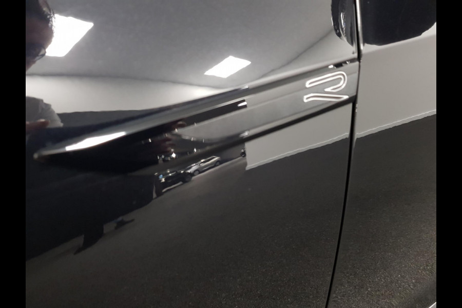 Volkswagen Golf 1.5 eTSI 150pk DSG R-Line | DEMO ! | Climate Control | Camera | Parkeer sensoren | Led+IQ light | 18"Lichtmetalen Velgen | Trekhaak | Winter pakket | Digitale Cockpit