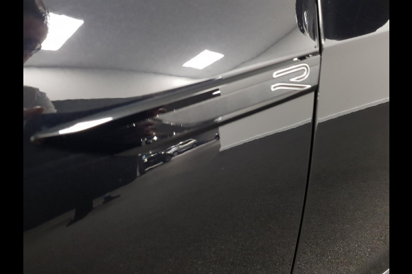 Volkswagen Golf 1.5 eTSI 150pk DSG R-Line | DEMO ! | Climate Control | Camera | Parkeer sensoren | Led+IQ light | 18"Lichtmetalen Velgen | Trekhaak | Winter pakket | Digitale Cockpit
