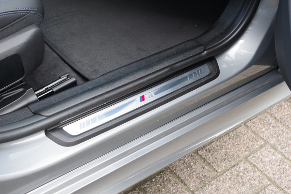 BMW 3 Serie Touring 320e M-Sport 204 PK PHEV, Panoramadak, Camera, Memory, Head-Up