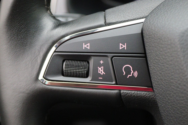 Seat León ST 1.0 EcoTSI Style Business Intense Automaat Virtual Cockpit, Apple Carplay, Keyless, Lane Assist, Trekhaak, PDC
