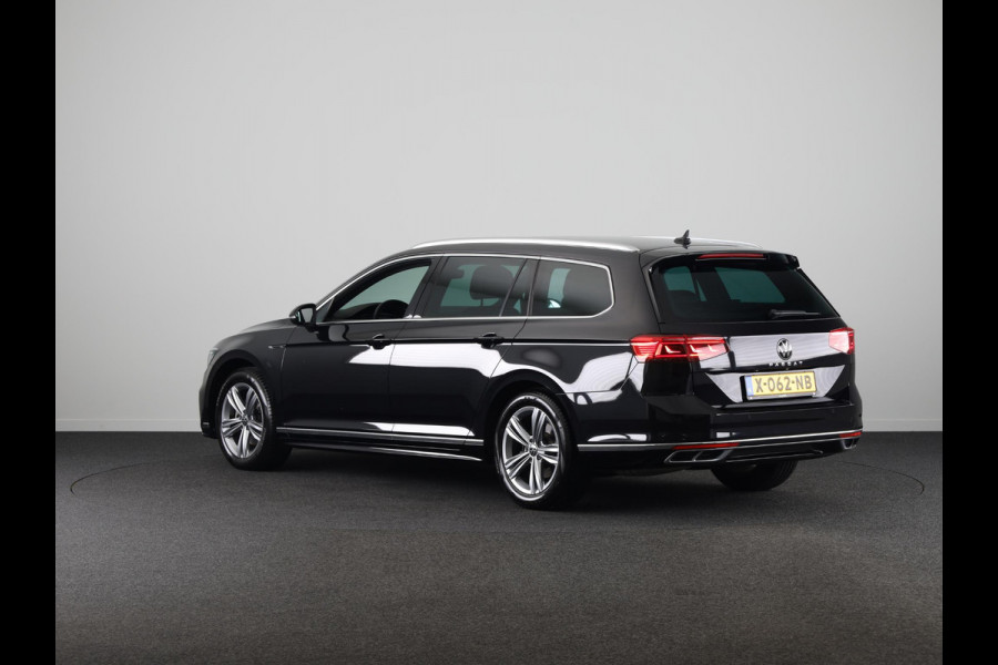 Volkswagen Passat Variant 1.5 TSI R-Line Business 150 PK DSG | Verlengde garantie | Navigatie | Parkeercamera |