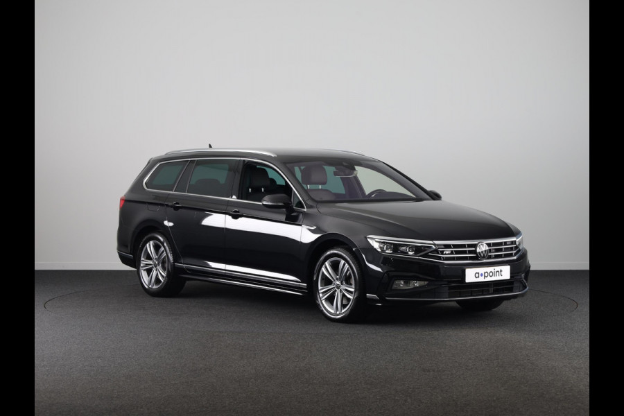 Volkswagen Passat Variant 1.5 TSI R-Line Business 150 PK DSG | Verlengde garantie | Navigatie | Parkeercamera |