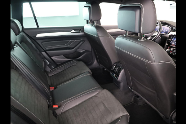Volkswagen Passat Variant 1.5 TSI R-Line Business 150 PK DSG | Verlengde garantie | Navigatie | Parkeercamera |