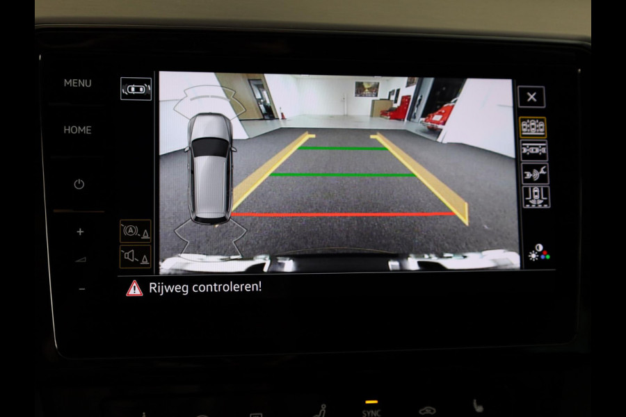 Volkswagen Passat Variant 1.5 TSI R-Line Business 150 PK DSG | Verlengde garantie | Navigatie | Parkeercamera |