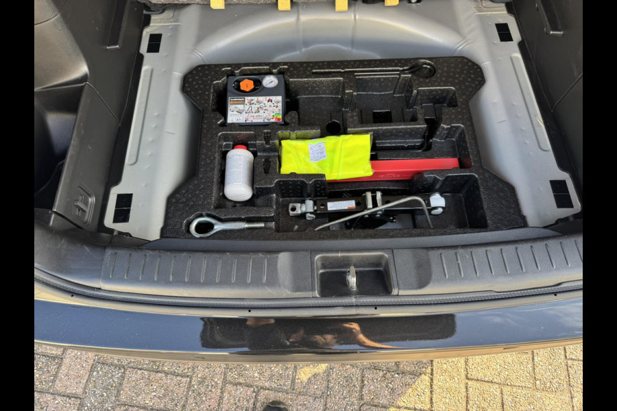 Suzuki Vitara 1.4 Boosterjet Stijl Adaptive Cruise Climate control Panoramadak LED Navigatie Apple Carplay Android Auto