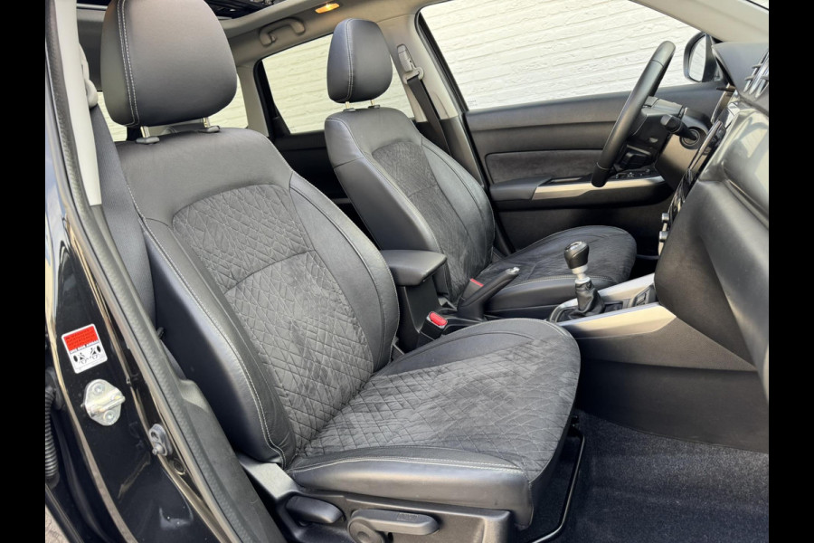 Suzuki Vitara 1.4 Boosterjet Stijl Adaptive Cruise Climate control Panoramadak LED Navigatie Apple Carplay Android Auto