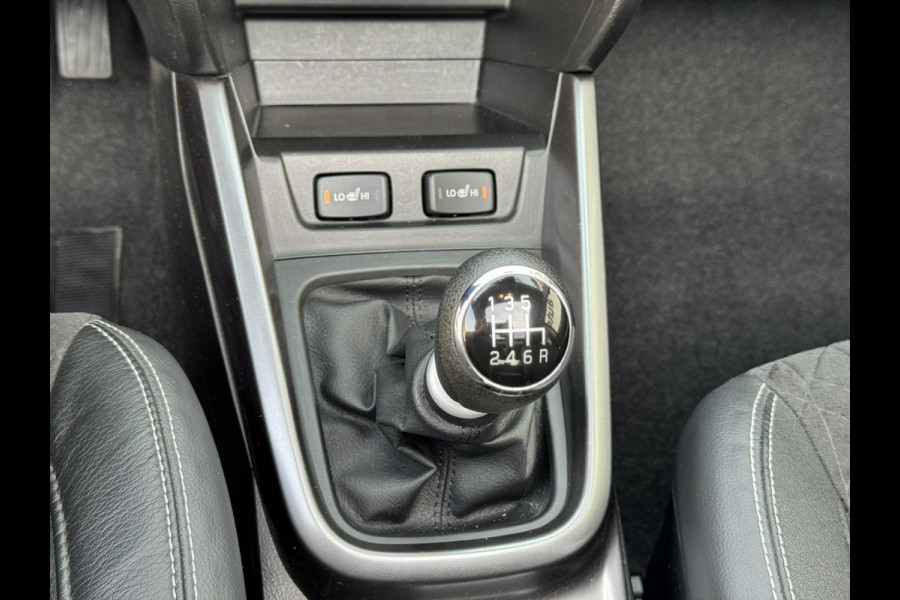 Suzuki Vitara 1.4 Boosterjet Stijl Adaptive Cruise Climate control Panoramadak LED Navigatie Apple Carplay Android Auto