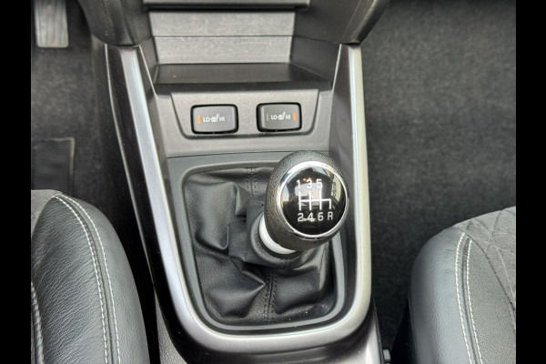 Suzuki Vitara 1.4 Boosterjet Stijl Adaptive Cruise Climate control Panoramadak LED Navigatie Apple Carplay Android Auto