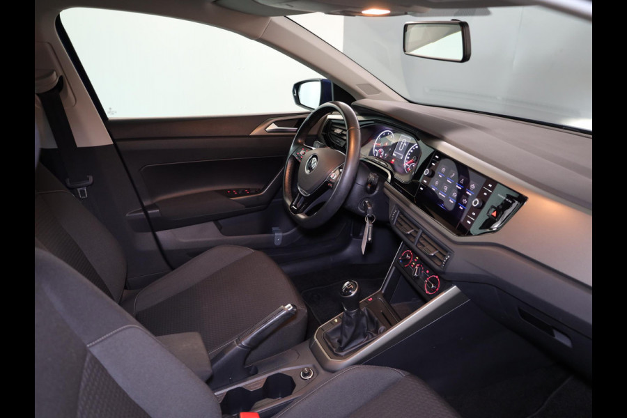 Volkswagen Polo 1.0 TSI R-Line Edition 95 pk | Navigatie via App | Parkeersensoren | Achteruitrijcamera | Adaptieve cruise control | Apple Carplay/Android Auto |
