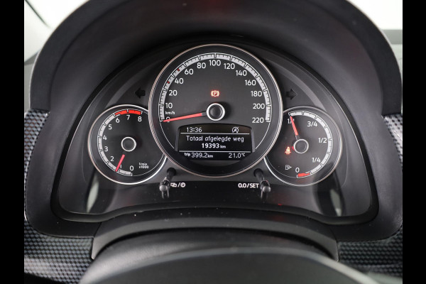 Volkswagen up! 1.0 65 pk | Verlengde garantie | Navigatie via App | Autom. airco | Cruise control | Parkeersensoren achter | Achteruitrijcamera |