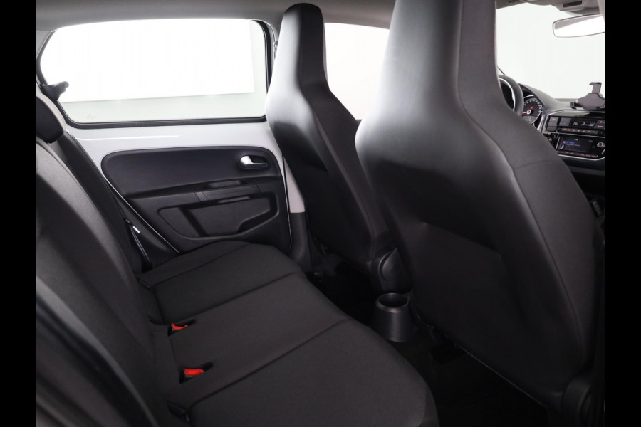 Volkswagen up! 1.0 65 pk | Verlengde garantie | Navigatie via App | Autom. airco | Cruise control | Parkeersensoren achter | Achteruitrijcamera |
