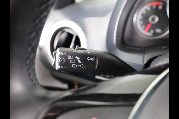Volkswagen up! 1.0 65 pk | Verlengde garantie | Navigatie via App | Autom. airco | Cruise control | Parkeersensoren achter | Achteruitrijcamera |