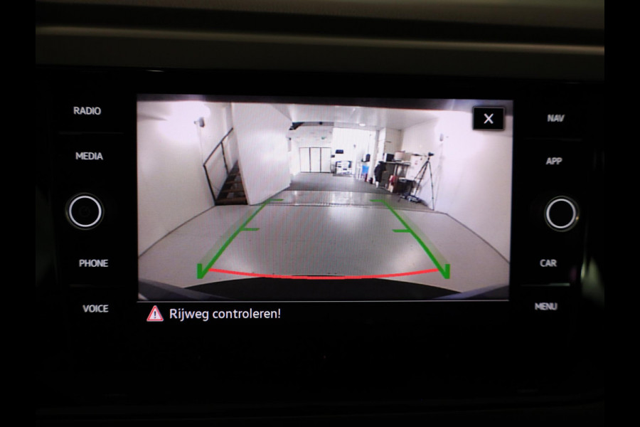 Volkswagen Polo 1.0 TSI R-Line Edition 95 pk | Navigatie via App | Parkeersensoren | Achteruitrijcamera | Adaptieve cruise control | Apple Carplay/Android Auto |