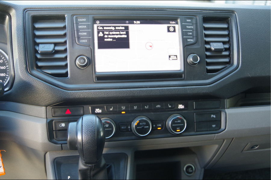Volkswagen Crafter 35 2.0 TDI L3H2 Highline 177PK AUT. LED, TREKHAAK, CAMERA, CLIMA, STOELVERWARMING, NAVI, CRUISE, PARKEERSENSOREN RONDOM, MISTLAM