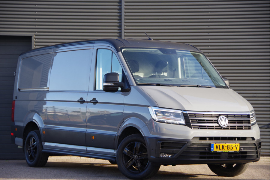 Volkswagen Crafter 35 2.0 TDI L3H2 Highline 177PK AUT. LED, TREKHAAK, CAMERA, CLIMA, STOELVERWARMING, NAVI, CRUISE, PARKEERSENSOREN RONDOM, MISTLAM