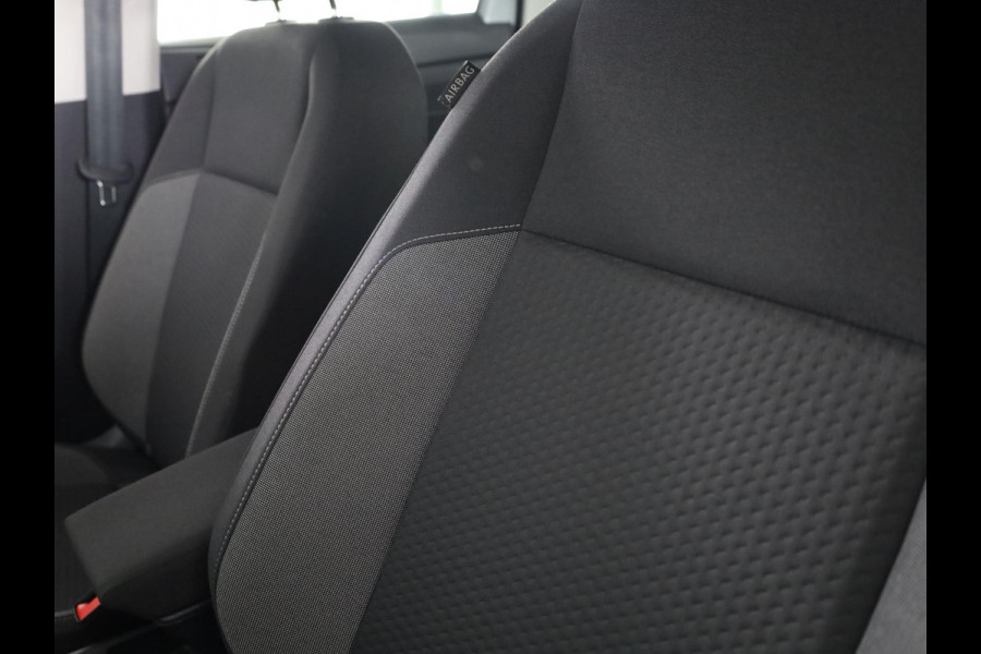 Volkswagen Taigo 1.0 TSI Life Business 95PK | Verlengde garantie | Navigatie | Parkeer camera | Keyless entry | Privacy glas |