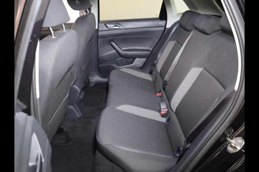 Volkswagen Polo 1.0 TSI Life Edition 95 pk Automaat (DSG) | Verlengde garantie | Navigatie via App | Parkeersensoren | Achteruitrijcamera | Stoelverwarming |