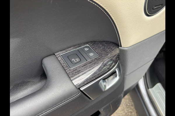 Land Rover Range Rover Sport 2.0 P400e HSE SPORT PHEV PANORAMADAK LEER LUCHTVERING PIXEL LED TREKHAAK