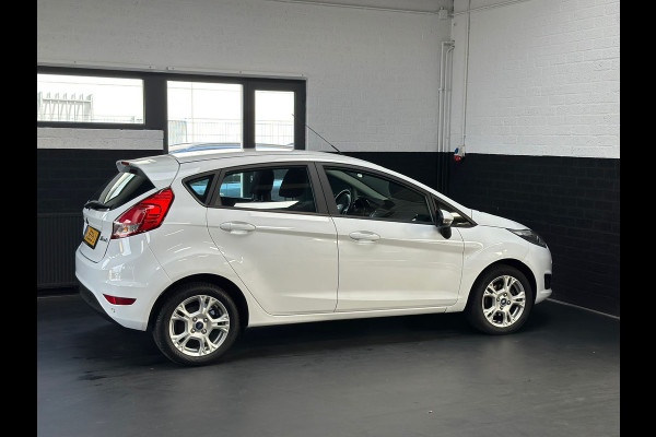 Ford Fiesta 1.0 Style Ultimate | Airco | Navi | Bluethooth | NL Auto | NAP | 5-deurs