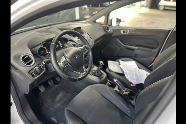 Ford Fiesta 1.0 Style Ultimate | Airco | Navi | Bluethooth | NL Auto | NAP | 5-deurs