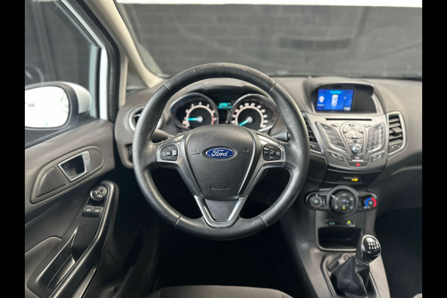 Ford Fiesta 1.0 Style Ultimate | Airco | Navi | Bluethooth | NL Auto | NAP | 5-deurs