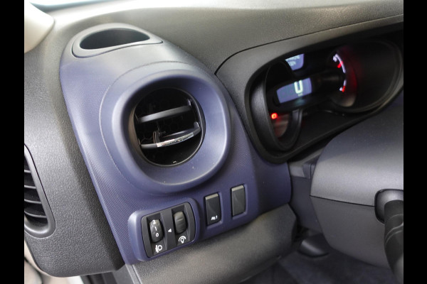 Opel Vivaro Combi 1.6 CDTI L1H1 9-PERSOONS Personenbus Incl. BTW/Bpm Airco Bluetooth