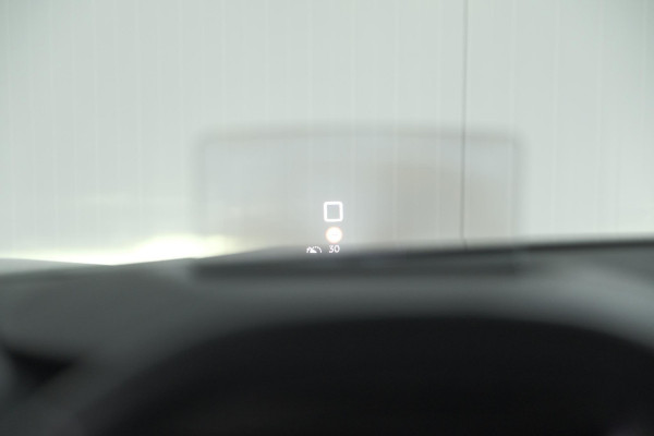 Citroën C4 Puretech 131 EAT6 Shine | Camera | Head-Up Display | Navigatie | Parkeersensoren