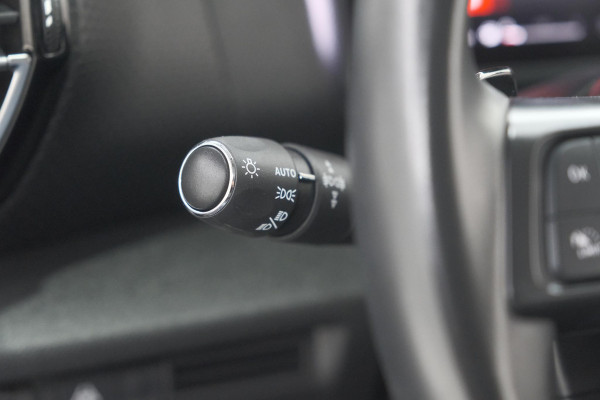 Citroën C4 Puretech 131 EAT6 Shine | Camera | Head-Up Display | Navigatie | Parkeersensoren