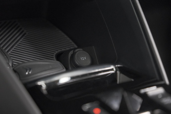 Citroën C4 Puretech 131 EAT6 Shine | Camera | Head-Up Display | Navigatie | Parkeersensoren