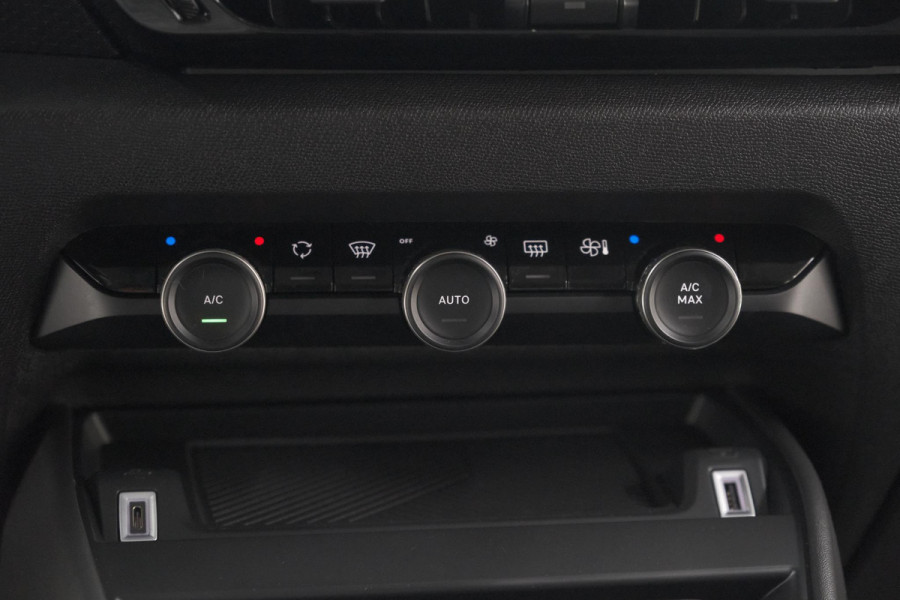 Citroën C4 Puretech 131 EAT6 Shine | Camera | Head-Up Display | Navigatie | Parkeersensoren