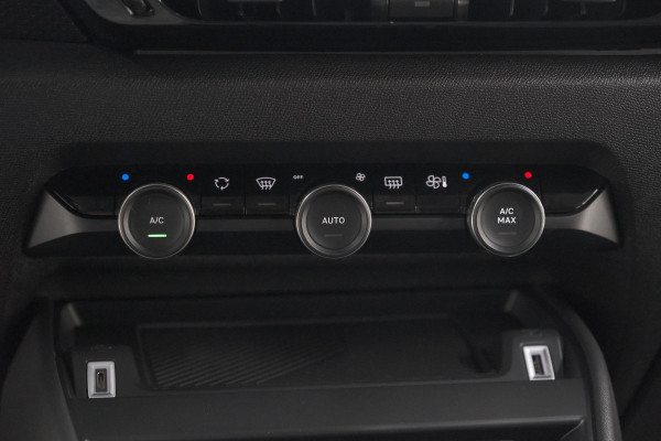 Citroën C4 Puretech 131 EAT6 Shine | Camera | Head-Up Display | Navigatie | Parkeersensoren
