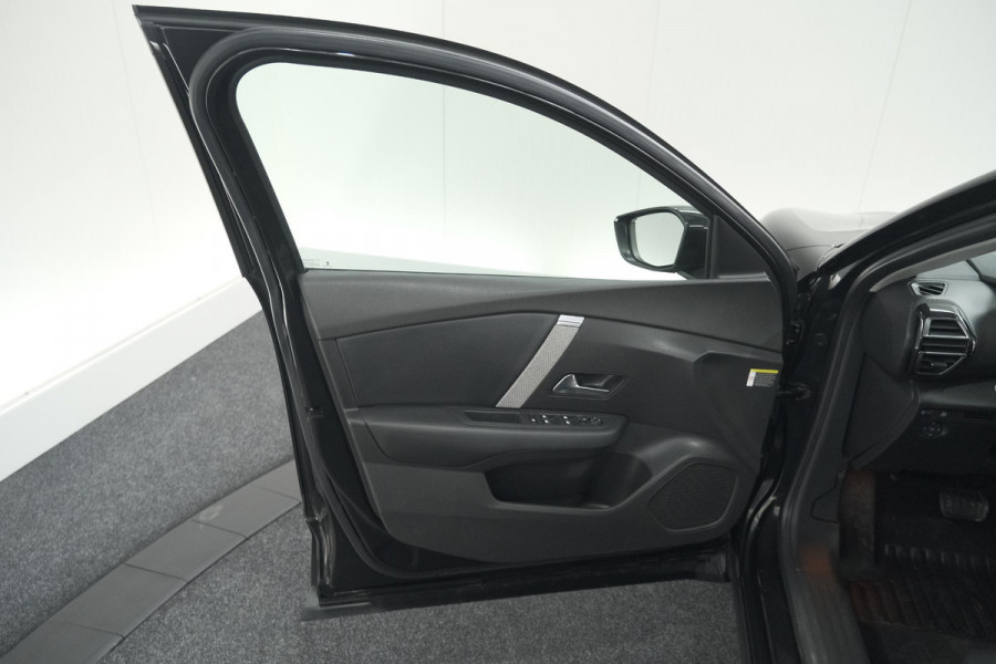 Citroën C4 Puretech 131 EAT6 Shine | Camera | Head-Up Display | Navigatie | Parkeersensoren