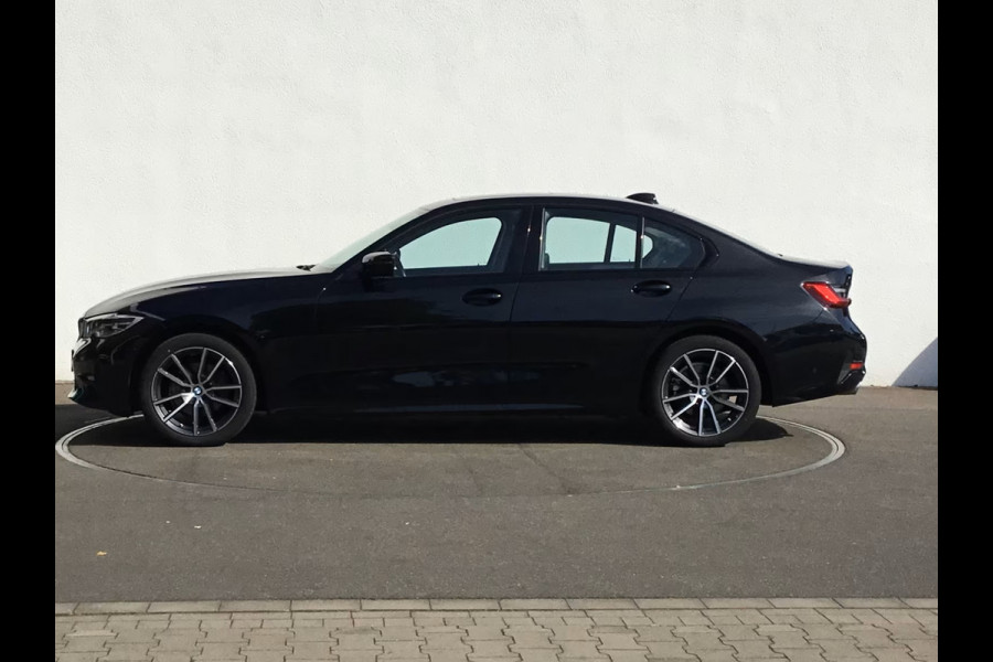 BMW 3-serie 320dA SPORTLINE ** LED, NAVI+, HALF-LEDER, SCHUIF/KANTEL, 18-inch LMV, ACC ** 1e EIG - UNFALLFREI ** ** INFORMEER OOK NAAR ONZE AANTREKKELIJKE FINANCIAL-LEASE TARIEVEN **