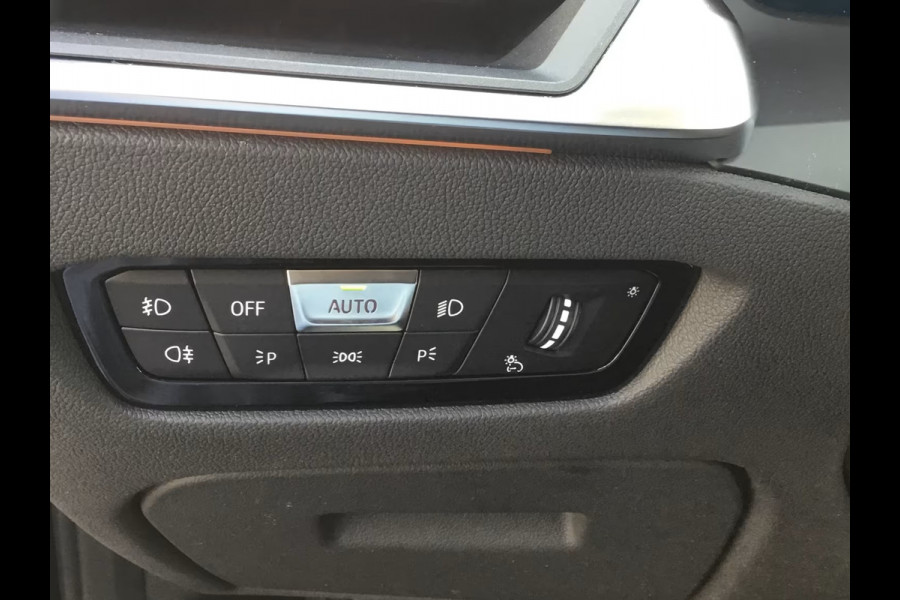 BMW 3-serie 320dA SPORTLINE ** LED, NAVI+, HALF-LEDER, SCHUIF/KANTEL, 18-inch LMV, ACC ** 1e EIG - UNFALLFREI ** ** INFORMEER OOK NAAR ONZE AANTREKKELIJKE FINANCIAL-LEASE TARIEVEN **