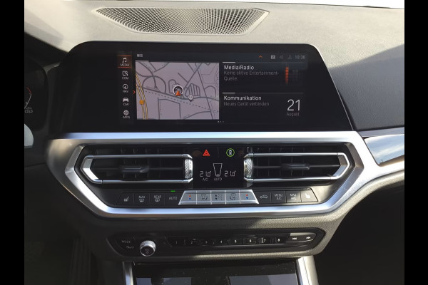 BMW 3-serie 320dA SPORTLINE ** LED, NAVI+, HALF-LEDER, SCHUIF/KANTEL, 18-inch LMV, ACC ** 1e EIG - UNFALLFREI ** ** INFORMEER OOK NAAR ONZE AANTREKKELIJKE FINANCIAL-LEASE TARIEVEN **
