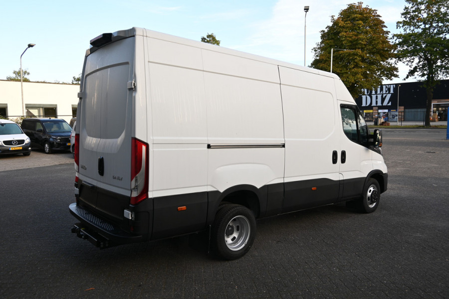 Iveco Daily 35C21 3.0L Dubbellucht 3500 kg trekhaak