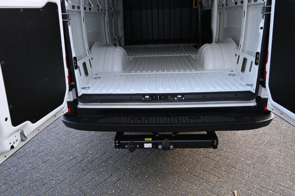 Iveco Daily 35C21 3.0L Dubbellucht 3500 kg trekhaak
