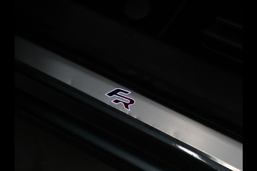 Seat Ateca 1.5 TSI FR Business Intense [SCHUIFKANTELDAK, ADAPTIVE CRUISE, CAMERA, STOELVERWARMING, SPORTSTUUR, PDC V+A, BLUETOOTH, CLIMATE, NIEUWSTAAT]