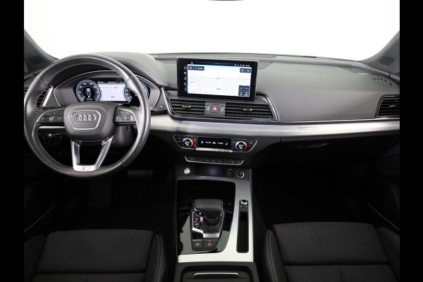 Audi Q5 55 TFSI e S edition 367 pk S-tronic | Verlengde garantie | Navigatie | Panoramadak | Elektr. trekhaak | Rondomzicht camera | B&O Soundsystem | Lichtmetalen velgen 20" | S-Line |