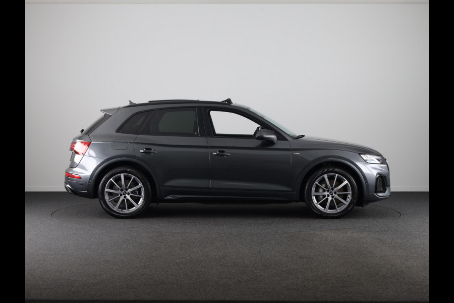 Audi Q5 55 TFSI e S edition 367 pk S-tronic | Verlengde garantie | Navigatie | Panoramadak | Elektr. trekhaak | Rondomzicht camera | B&O Soundsystem | Lichtmetalen velgen 20" | S-Line |