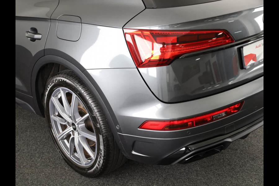 Audi Q5 55 TFSI e S edition 367 pk S-tronic | Verlengde garantie | Navigatie | Panoramadak | Elektr. trekhaak | Rondomzicht camera | B&O Soundsystem | Lichtmetalen velgen 20" | S-Line |
