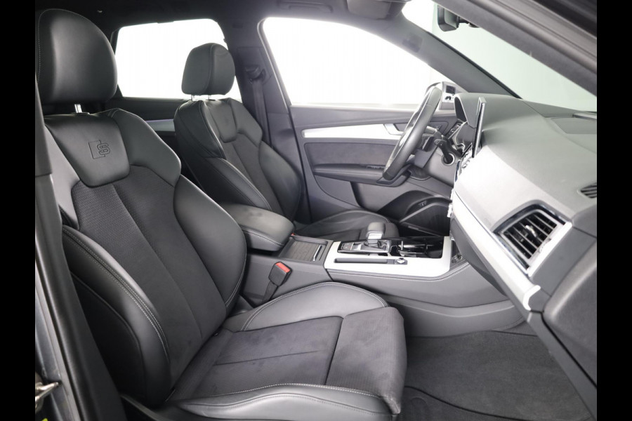 Audi Q5 55 TFSI e S edition 367 pk S-tronic | Verlengde garantie | Navigatie | Panoramadak | Elektr. trekhaak | Rondomzicht camera | B&O Soundsystem | Lichtmetalen velgen 20" | S-Line |