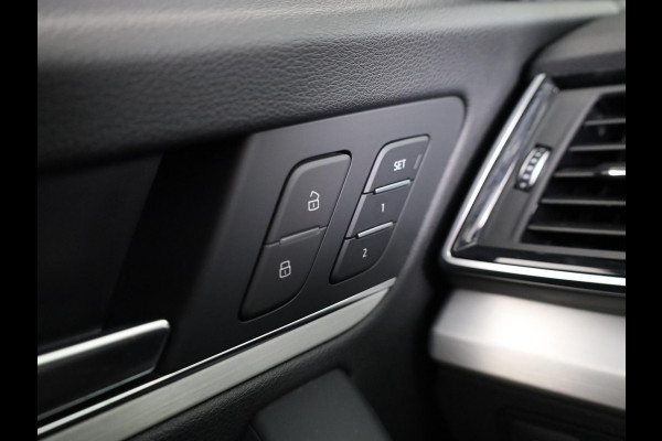 Audi Q5 55 TFSI e S edition 367 pk S-tronic | Verlengde garantie | Navigatie | Panoramadak | Elektr. trekhaak | Rondomzicht camera | B&O Soundsystem | Lichtmetalen velgen 20" | S-Line |