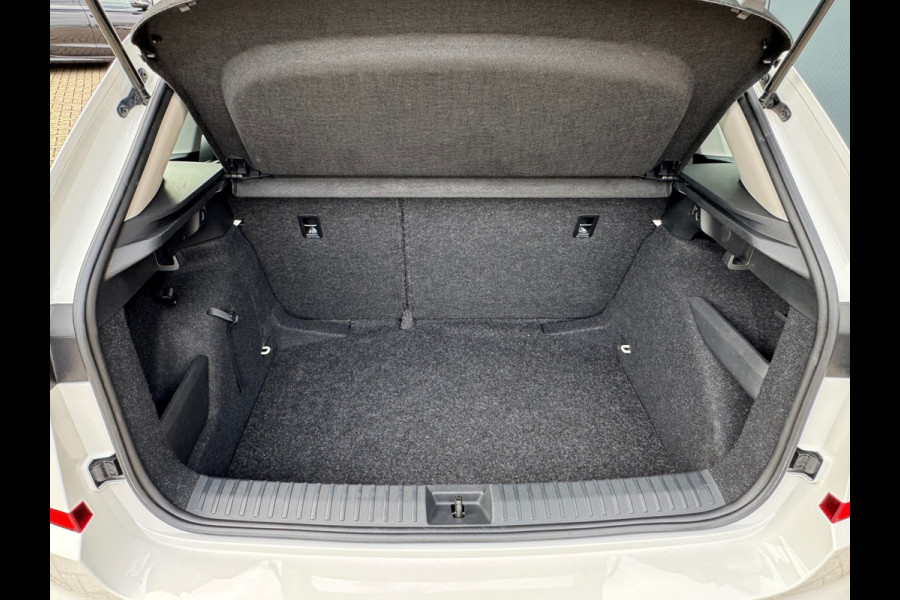 Škoda Kamiq 1.0 TSI Ambition * Navigatie * Virtual Cockpit * Adaptieve Cruise Control *