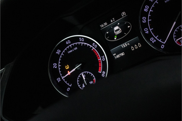Škoda Superb Combi 1.5 TSI ACT Sportline Business 150Pk, Panorama, Climate,