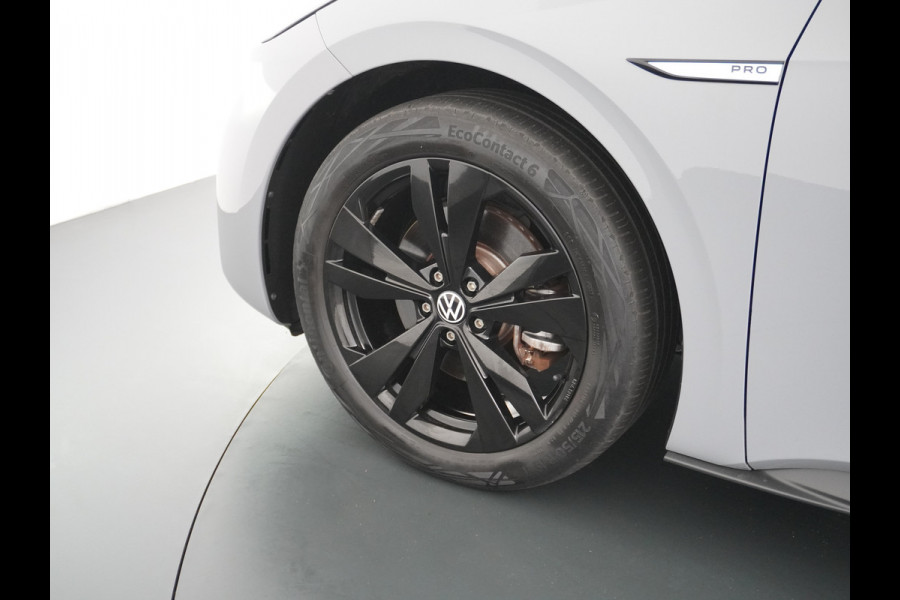 Volkswagen ID.3 Pro 58kWh Apple Carplay Android Auto HUD 360°Camera Adap.Cruise Stoelverwarming Keyless Advanced Matrix led-koplampen Multimedia Pakket Plus Comfort Pakket Design Pakket Lmv 19" Rijstrooksensor Matrix Led Dynamisch Sproeiers Verwarmd Verwarmbaar Stuur Assistance Pakket Plus Nieuwprijs €43.145,- Volkswagen ID.3 Pro 58kWh Apple Carplay Android Auto HUD 360°Camera Adap.Cruise Stoelverwarming Keyless Advanced Matrix led-koplampen Multimedia Pakket Plus Comfort Pakket Design Pakket Lmv 19" Rijstrooksensor Matrix Led Dynamisch Sproeiers Verwarmd Verwarmbaar Stuur Assistance Pakket Plus Nieuwprijs €43.145,-